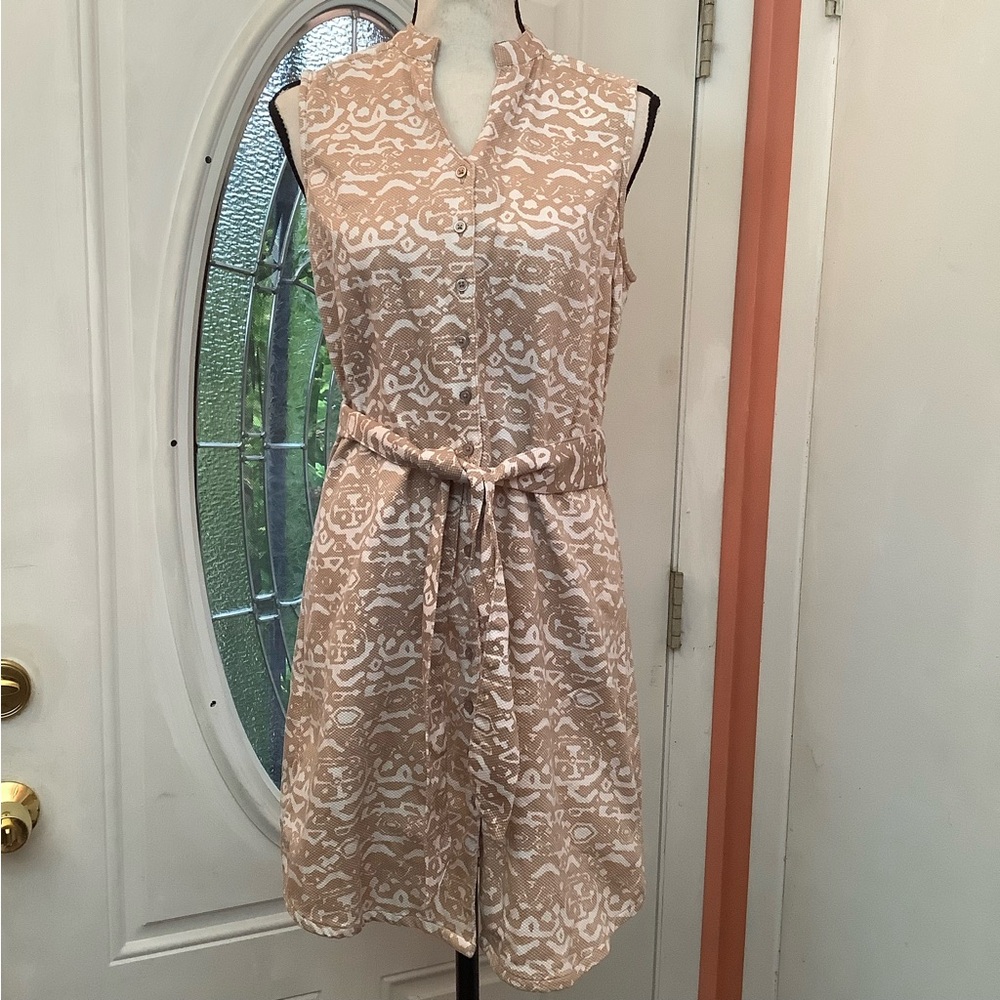 Liz Claiborne  Belted Dress Womens Size 6  Sleeveless Button Front Beige